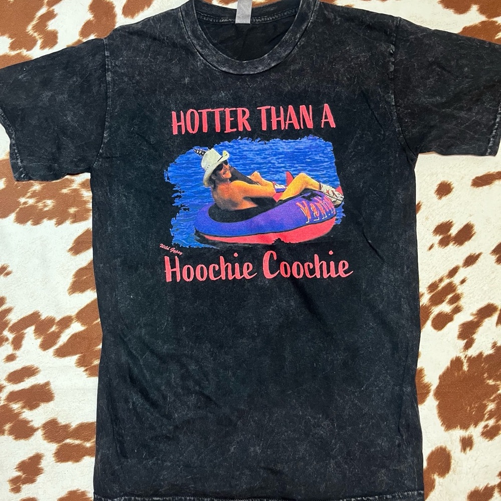 ALAN JACKSON HOTTER THAN A HOOTCHIE COOCHIE MODERN VINTAGE T SHIRT